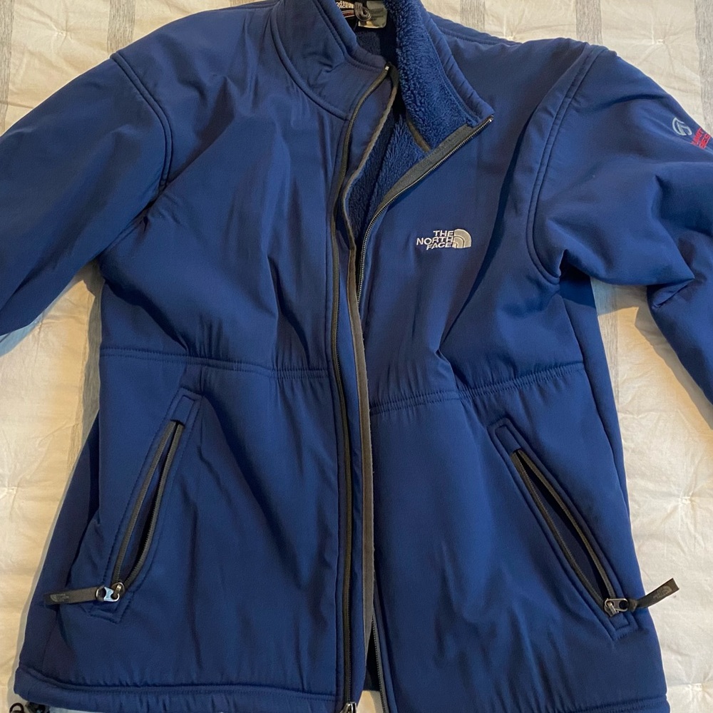 Men’s large The North Face Summit series jacket with fleece lining.